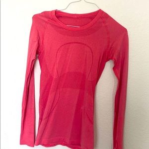 Lululemon running shirt